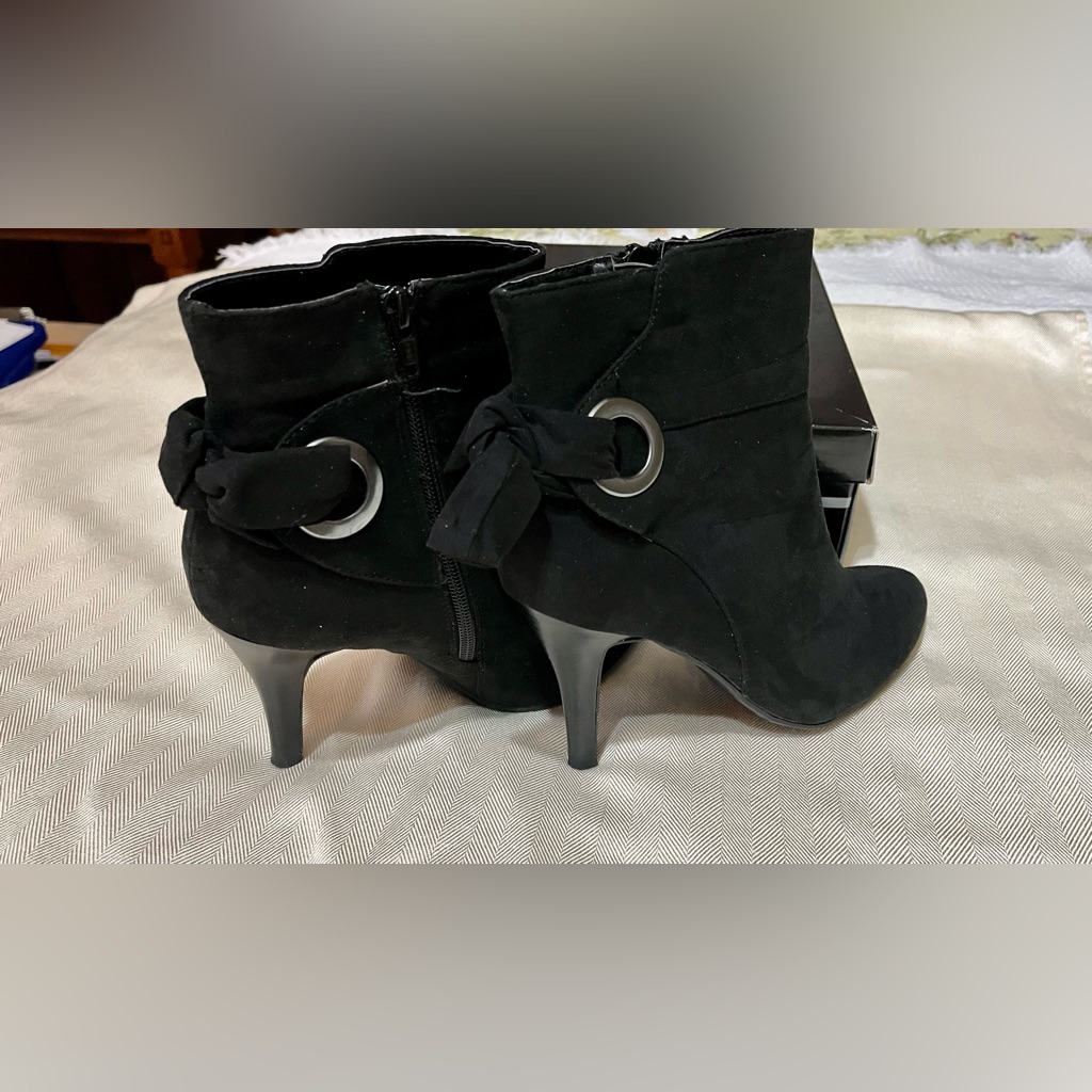 New Directions Ladies Bootie Black Suede Material 3.5 Inch Heel With Bow.